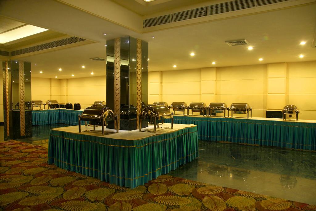 Continent Nakodar Hotel & Resorts 外观 照片