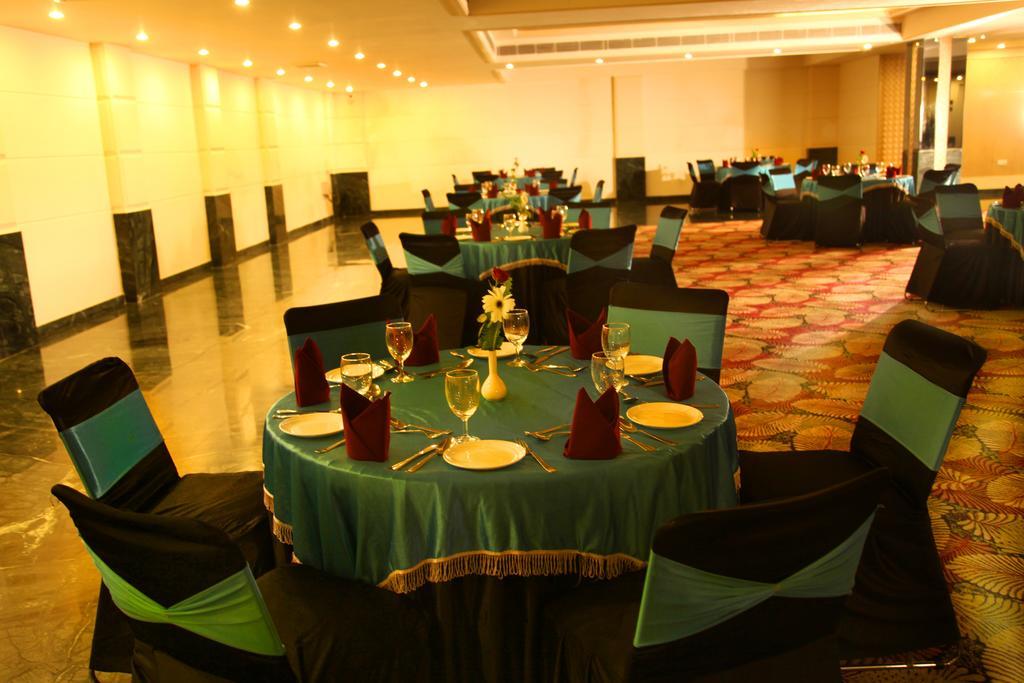 Continent Nakodar Hotel & Resorts 外观 照片