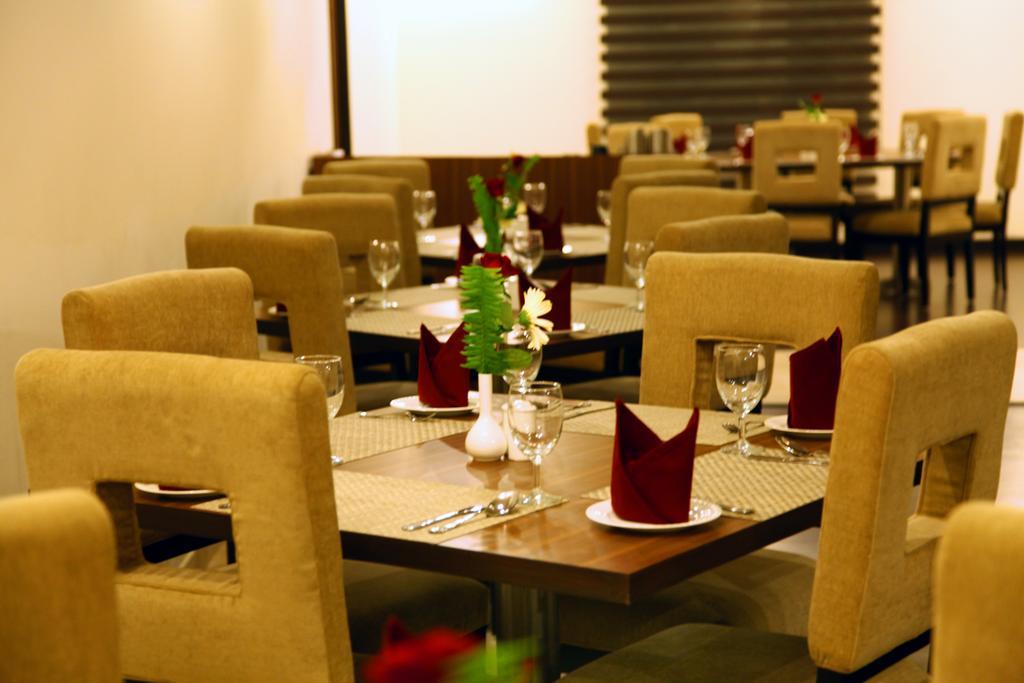 Continent Nakodar Hotel & Resorts 外观 照片