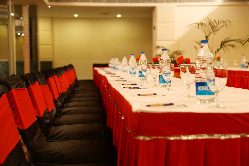 Continent Nakodar Hotel & Resorts 外观 照片