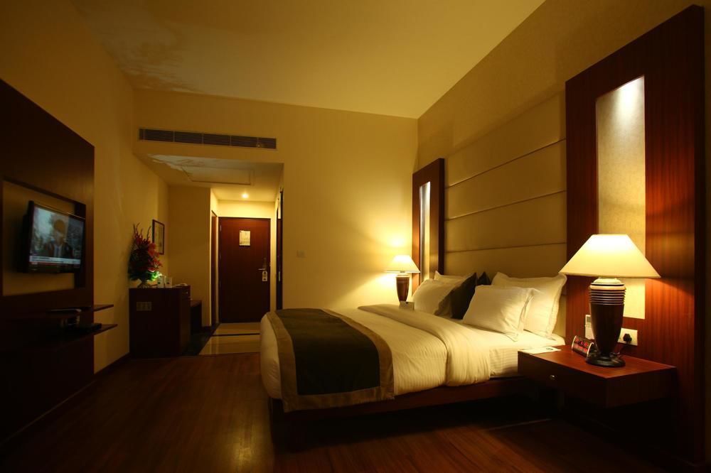 Continent Nakodar Hotel & Resorts 外观 照片